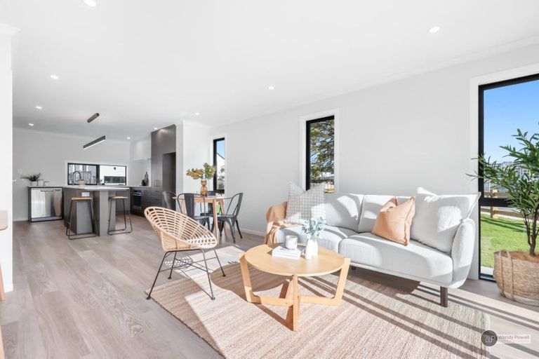 Photo of property in 16 Orongomai Street, Wallaceville, Upper Hutt, 5018