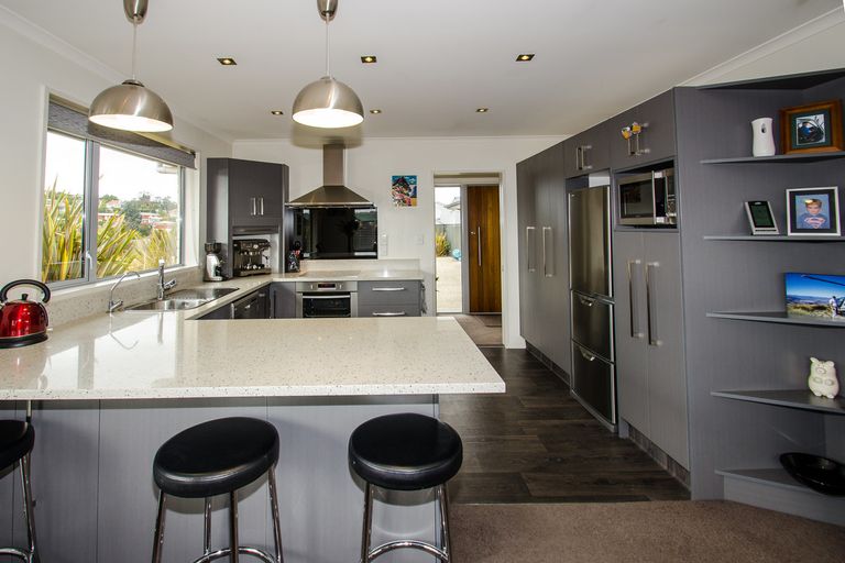 Photo of property in 28 Severn Street, Green Island, Dunedin, 9018