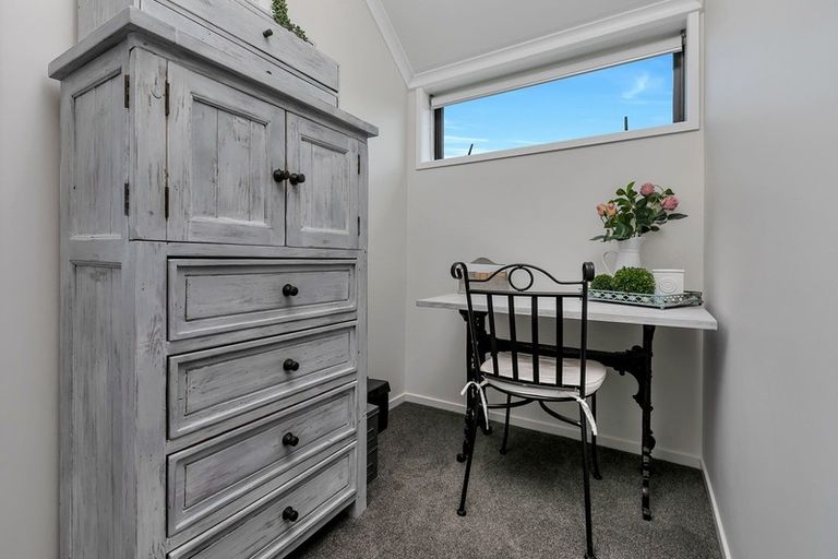 Photo of property in 127 Hobsonville Point Road, Hobsonville, Auckland, 0616