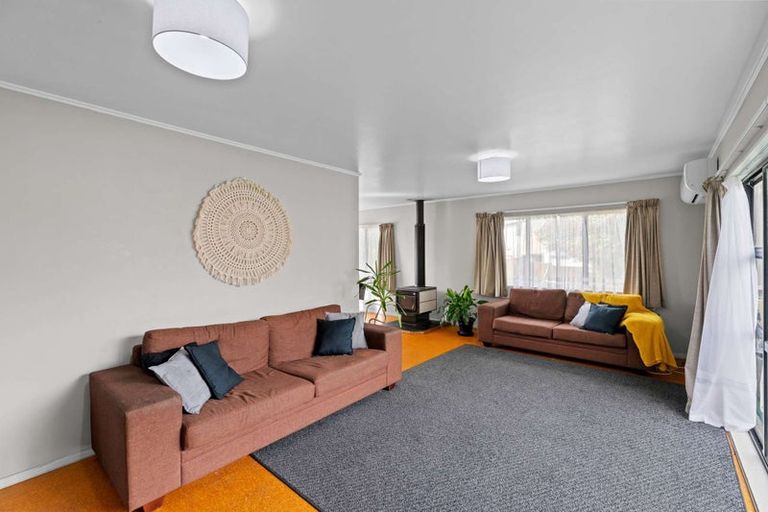 Photo of property in 25 Borich Road, Sunnyvale, Auckland, 0612