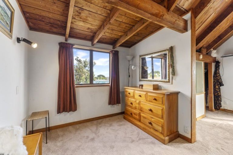 Photo of property in 12 Ngapotiki Street, Paraparaumu Beach, Paraparaumu, 5032