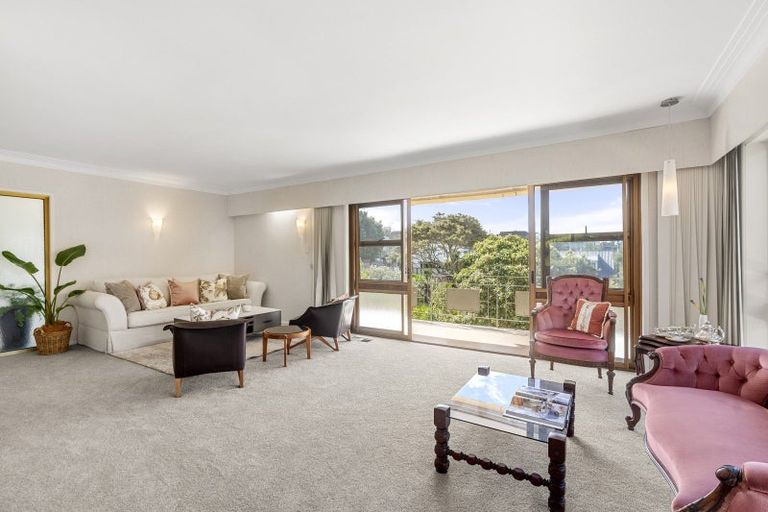 Photo of property in 1/108 Ocean View Road, Northcote, Auckland, 0627