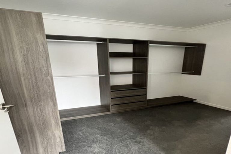 Photo of property in 23 Richard Hill Close, Fairview Heights, Auckland, 0632