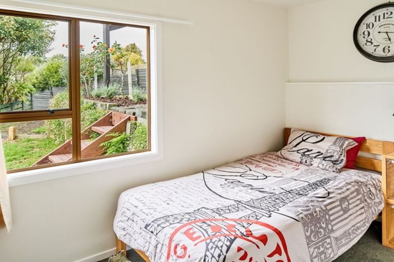 Photo of property in 18c Caesars Place, Churton Park, Wellington, 6037