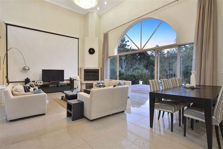 Photo of property in 18 Hobson Heights Road, Lucas Heights, Auckland, 0632