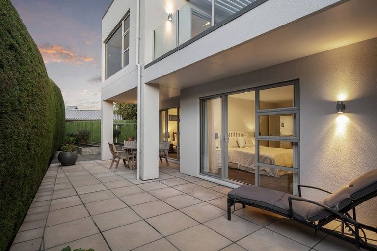 Photo of property in 241 Mount Pleasant Road, Mount Pleasant, Christchurch, 8081