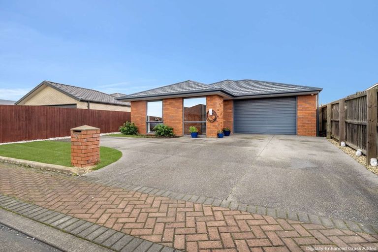 Photo of property in 8 Skipness Lane, Broomfield, Christchurch, 8042