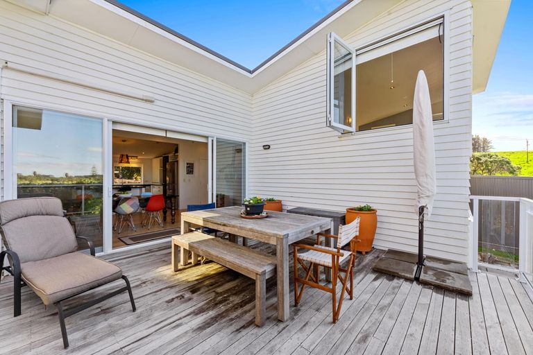 Photo of property in 79 Hauraki Road, Leigh, Warkworth, 0985