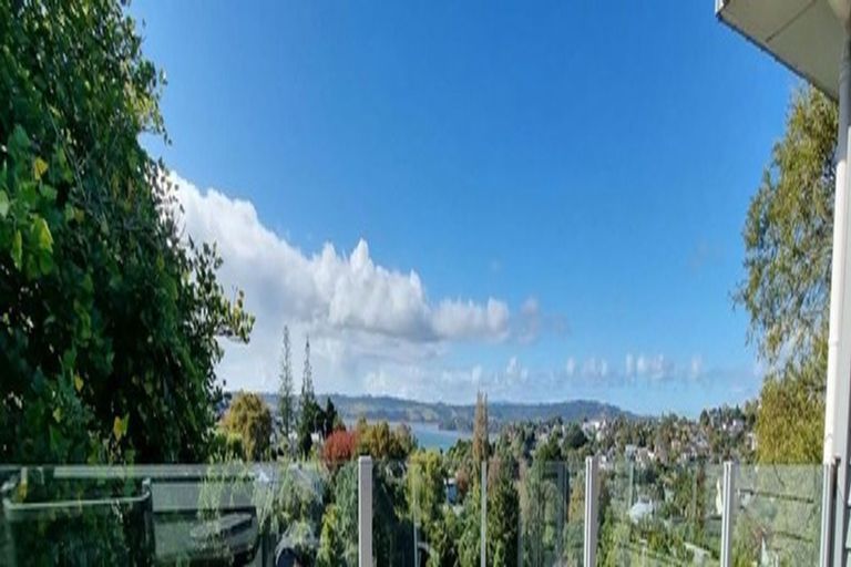 Photo of property in 11 Fenton Terrace, Cockle Bay, Auckland, 2014