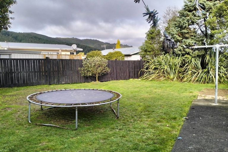 Photo of property in 307 Wellington Road, Wainuiomata, Lower Hutt, 5014