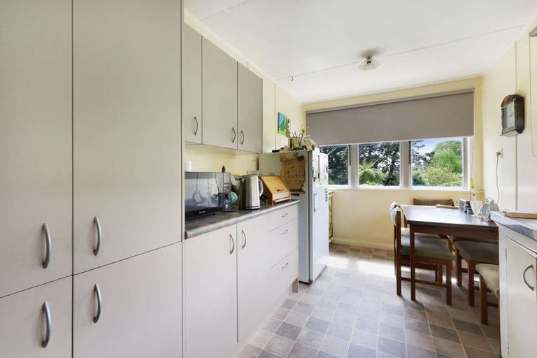 Photo of property in 42 Banks Street, Marfell, New Plymouth, 4310