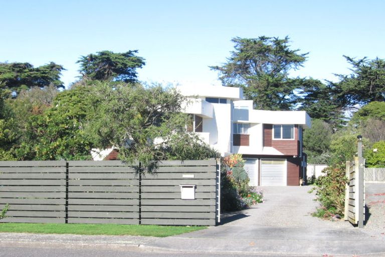 Photo of property in 14 Bell Street, Otaki, 5512