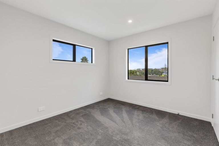 Photo of property in 10 Ashley Avenue, Long Bay, Auckland, 0630