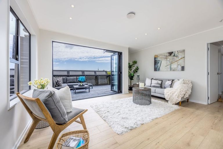 Photo of property in 49a Springfield Road, Morningside, Auckland, 1022
