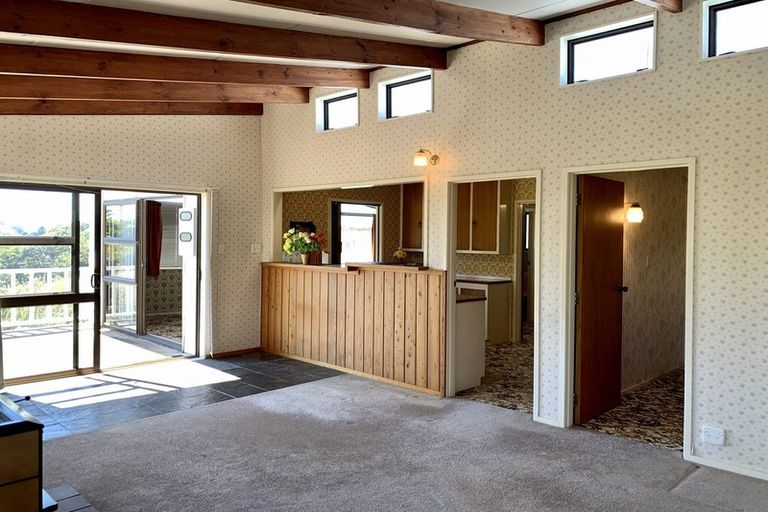 Photo of property in 86 Howard Road, Orere Point, Papakura, 2585