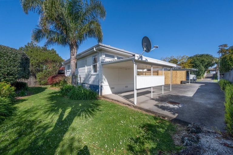 Photo of property in 2/66 Prince Regent Drive, Half Moon Bay, Auckland, 2012