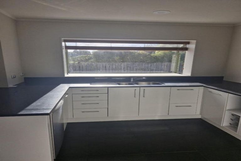Photo of property in 26 Karamea Street, Whalers Gate, New Plymouth, 4310