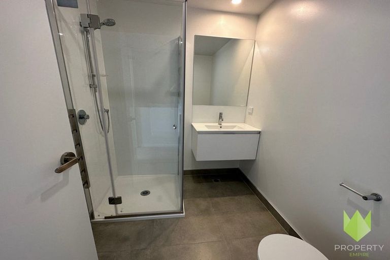 Photo of property in 30 Clay Works Lane, New Lynn, 0600