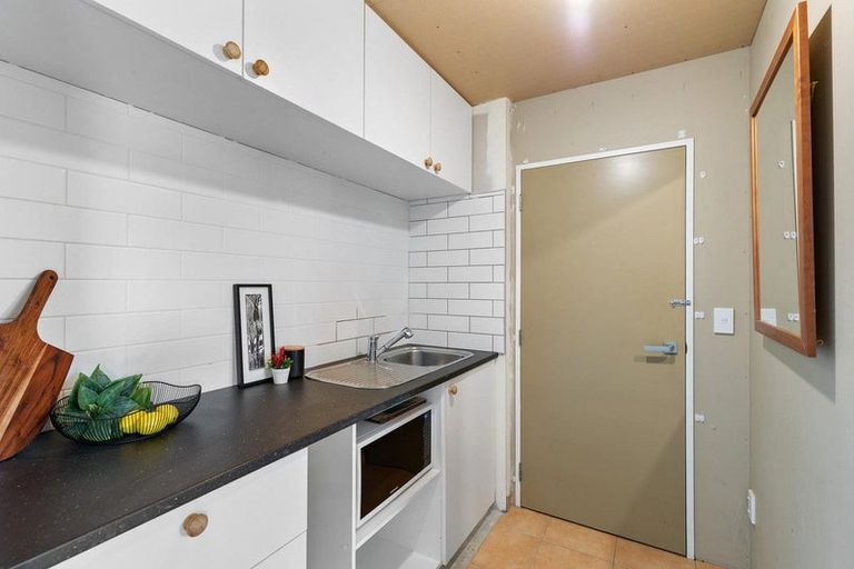 Photo of property in 289 Riverbank Road, Wanaka, 9382