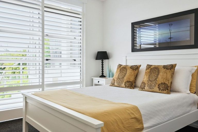 Photo of property in 38 Holcombrooke Lane, Welcome Bay, Tauranga, 3175