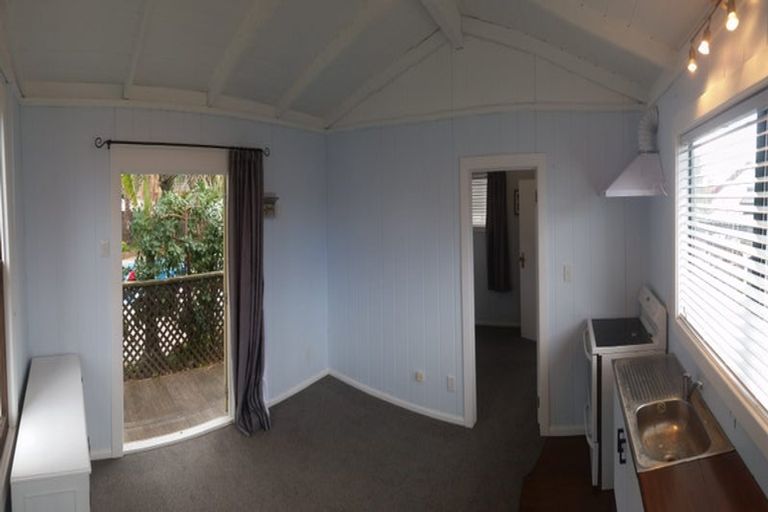 Photo of property in 27 Lowther Place, Taradale, Napier, 4112