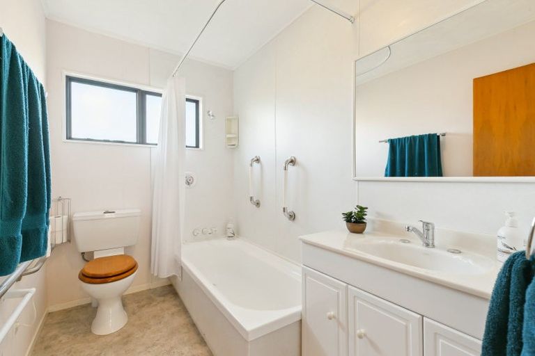 Photo of property in 11a Roy Street, Tawa, Wellington, 5028