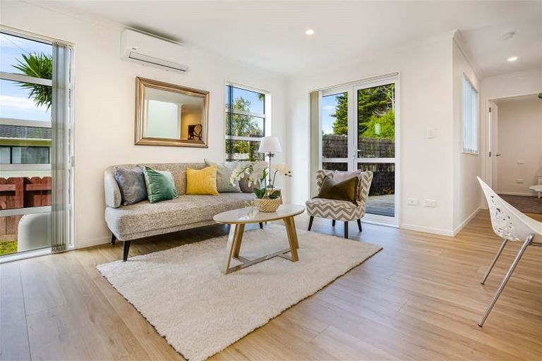 Photo of property in 96b Sturges Road, Henderson, Auckland, 0612