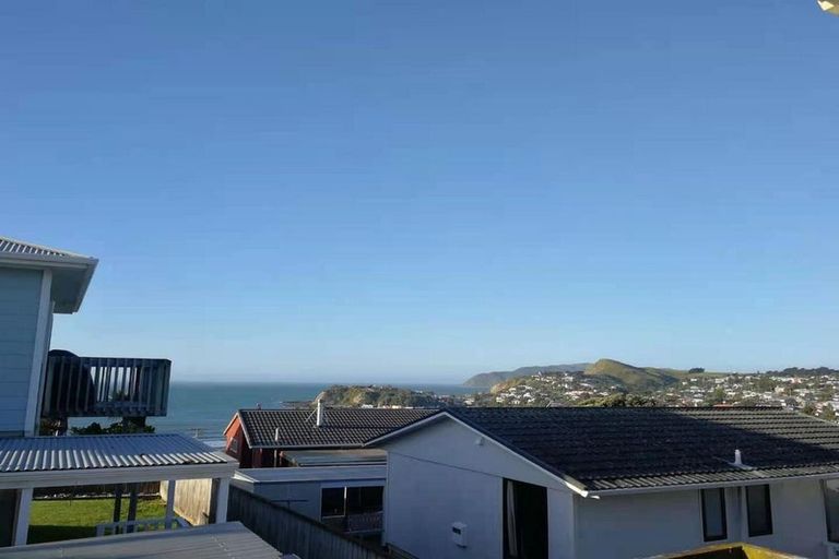 Photo of property in 43 Matatiro Street, Titahi Bay, Porirua, 5022