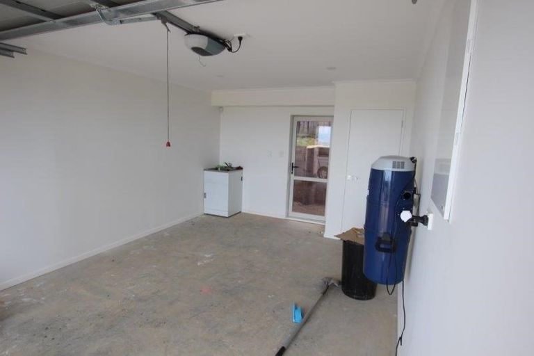 Photo of property in 51 Senator Drive, Manurewa, Auckland, 2105