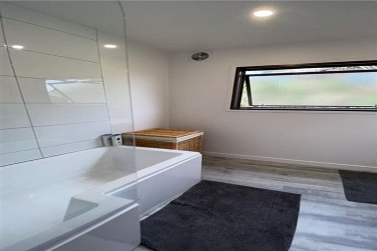 Photo of property in 1/54 Muritai Crescent, Havelock North, 4130