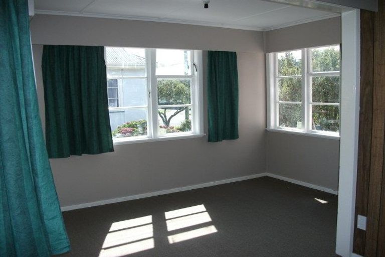 Photo of property in 3 Poole Street, Taita, Lower Hutt, 5011