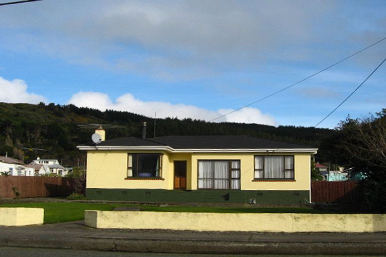 Photo of property in 14 Barrow Street, Bluff, 9814