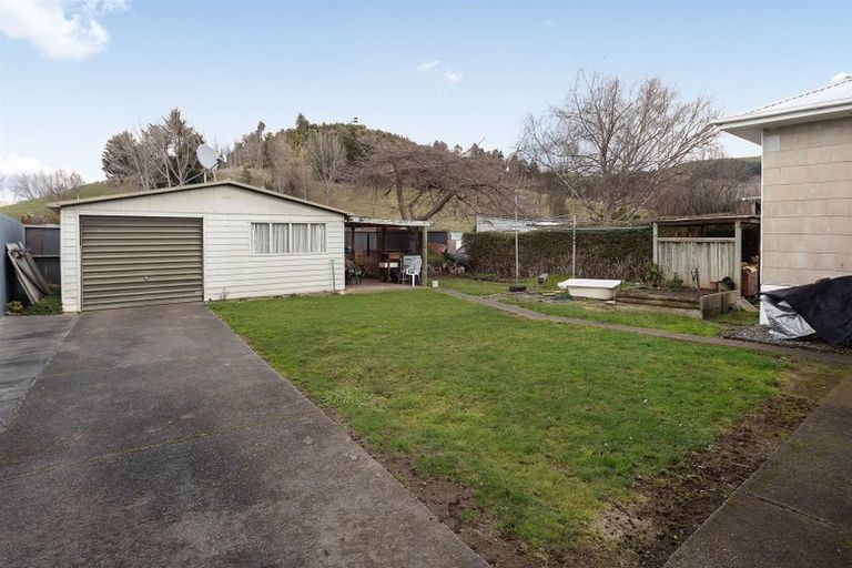 Photo of property in 10 Takahe Street, Taihape, 4720