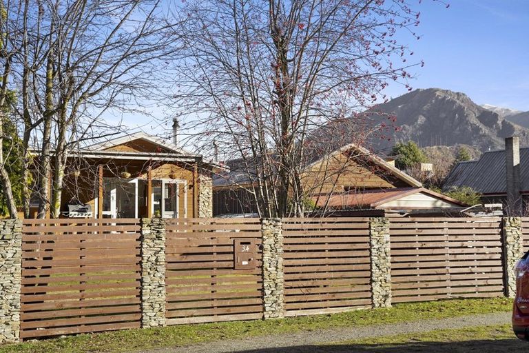 Photo of property in 34 Devon Street, Arrowtown, 9302