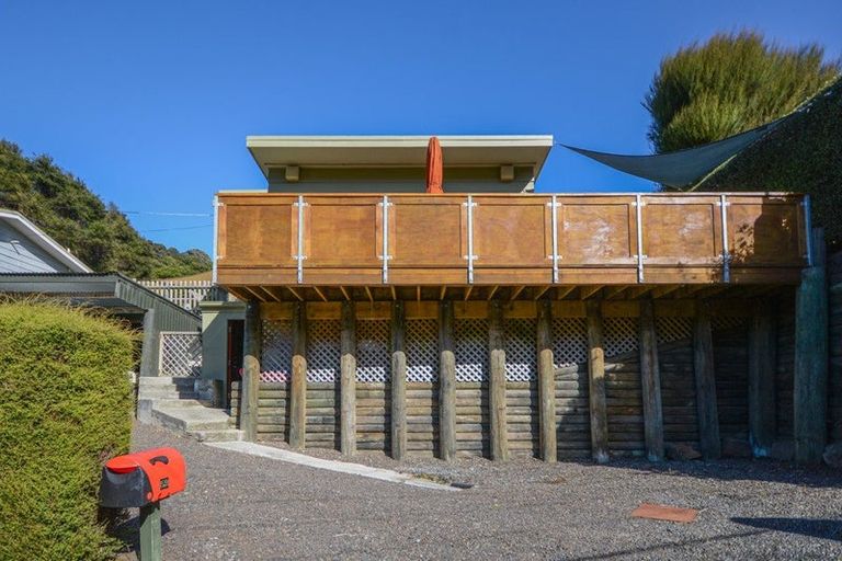 Photo of property in 52 Tikao Bay Road, Wainui, French Farm, 7582