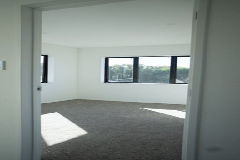 Photo of property in 6 Kerrydale Road, Manurewa, Auckland, 2102