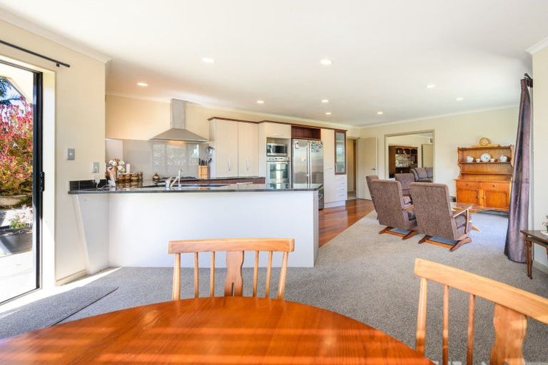 Photo of property in 48 Clearview Drive, Milson, Palmerston North, 4414