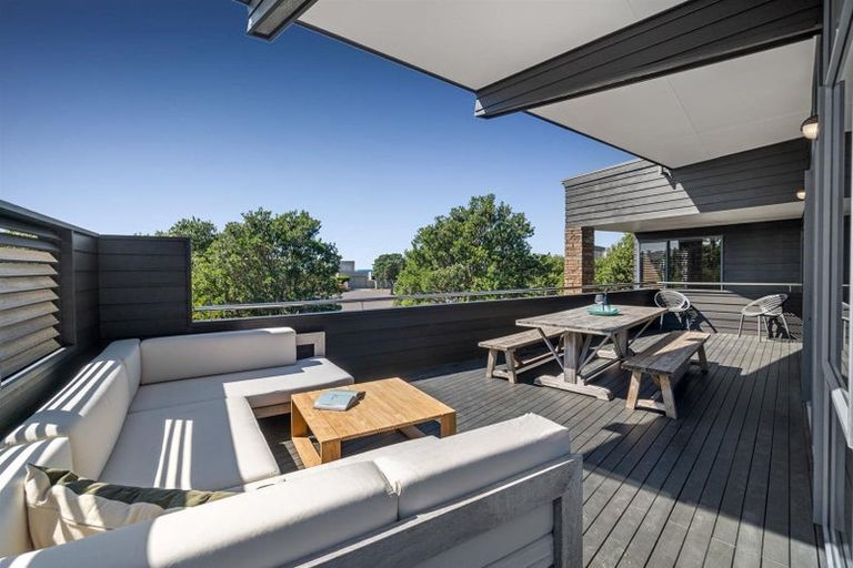 Photo of property in 35 Lagoon Way, Omaha, 0986