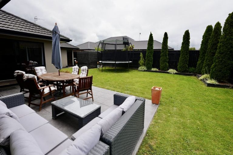 Photo of property in 32 Rosalie Terrace, Kelvin Grove, Palmerston North, 4414