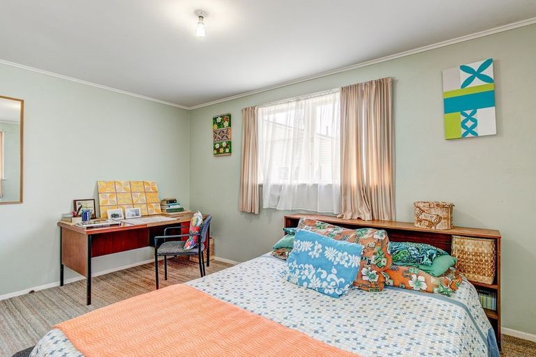 Photo of property in 30 Corinna Street, Waitangirua, Porirua, 5024