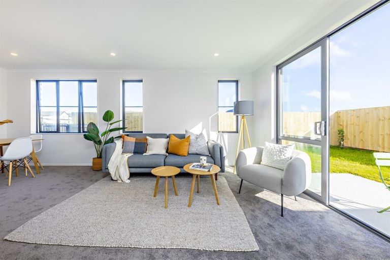 Photo of property in 16 Bellbird Street, Papakura, 2110