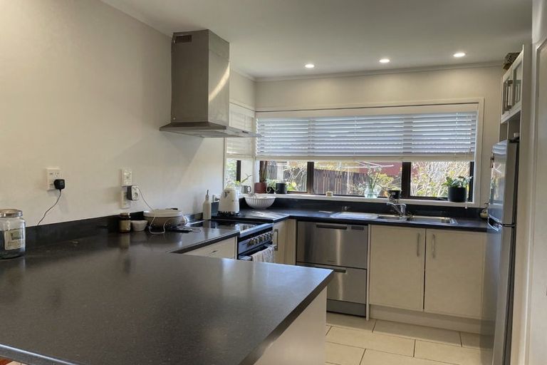 Photo of property in 1/18 Dianne Louise Drive, Half Moon Bay, Auckland, 2012