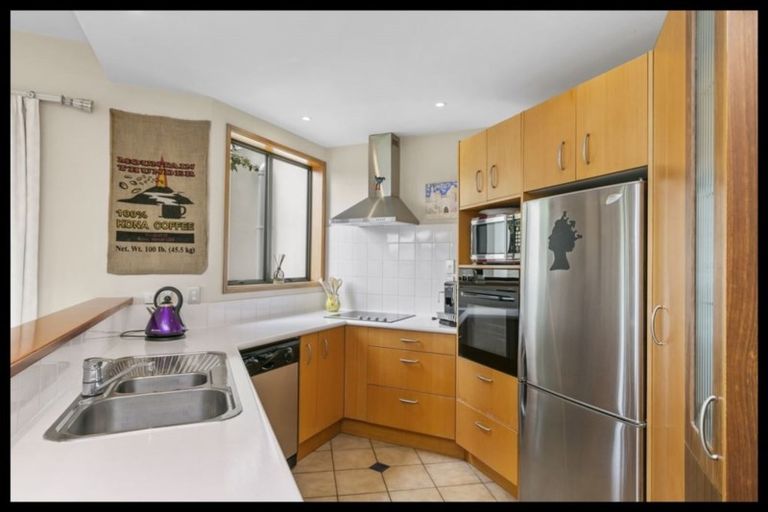 Photo of property in 15a Waru Street, Khandallah, Wellington, 6035