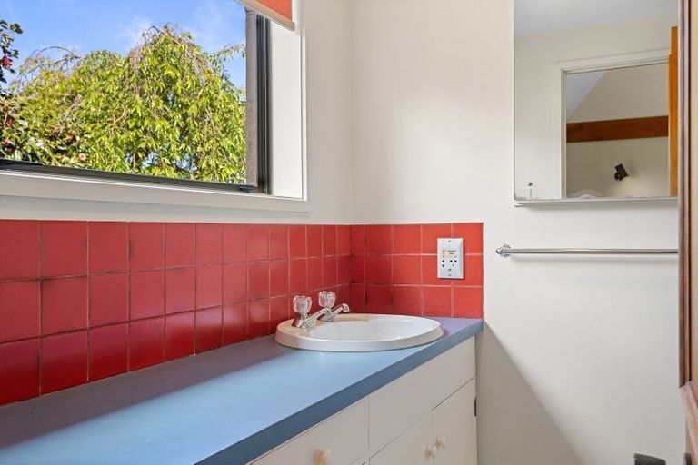 Photo of property in 12 Bankview Place, Amberley, 7410