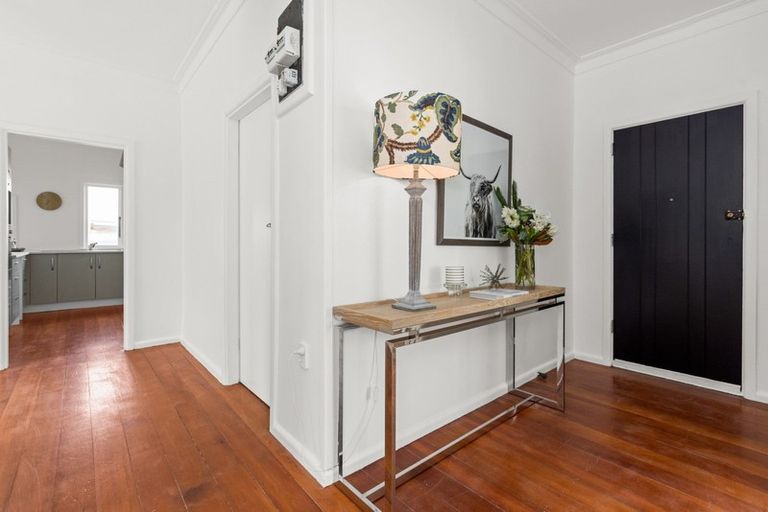 Photo of property in 14 Savage Crescent, Marewa, Napier, 4110