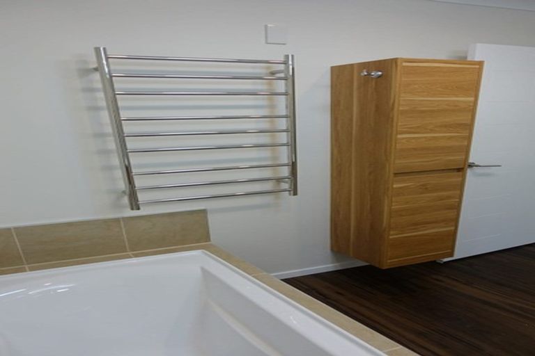 Photo of property in 13 Madison Place, Morningside, Whangarei, 0110