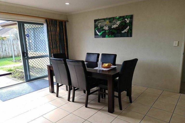 Photo of property in 6 Anrath Close, East Tamaki, Auckland, 2016