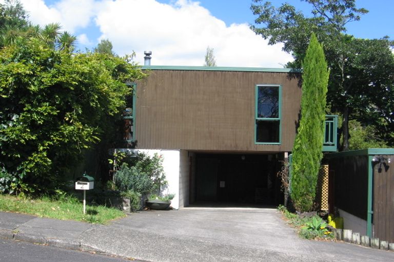 Photo of property in 2 Brussells Place, Birkenhead, Auckland, 0626
