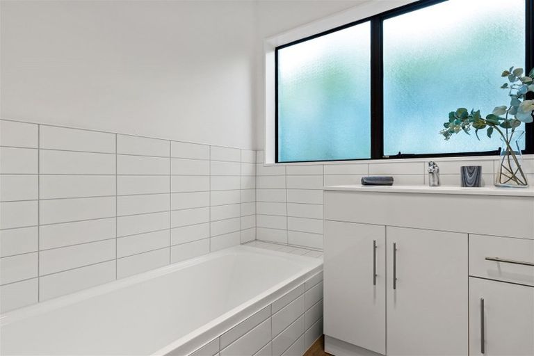 Photo of property in 1/47a Tilford Street, Woolston, Christchurch, 8062