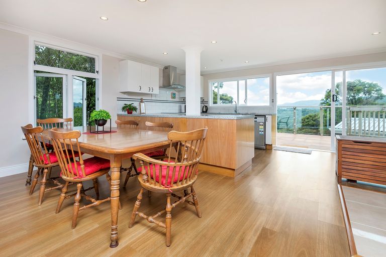 Photo of property in 1084 Scenic Drive North, Swanson, Auckland, 0816